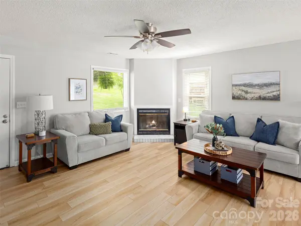 224 Clover DR, Fletcher, NC 28732