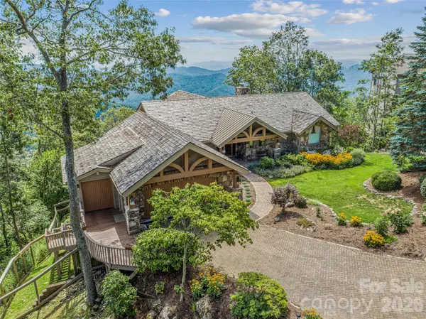 218 Slickrock RD, Burnsville, NC 28714