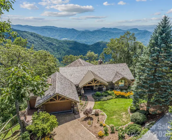 218 Slickrock RD, Burnsville, NC 28714