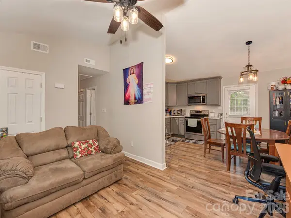 10200 Cairnsmore PL, Mint Hill, NC 28227