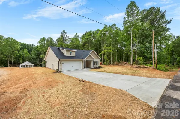 200 Knollwood CIR, Albemarle, NC 28001