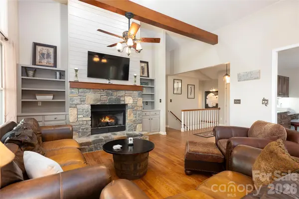 516 Cherokee TRCE, Lake Toxaway, NC 28747