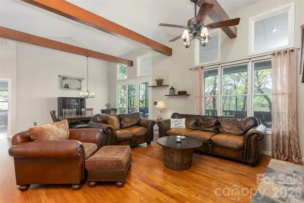 516 Cherokee TRCE, Lake Toxaway, NC 28747