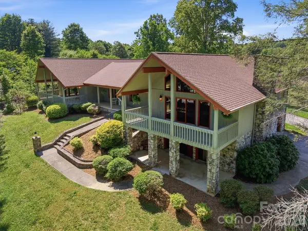 2718 Arden DR, Lenoir, NC 28645