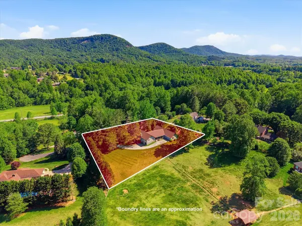 2718 Arden DR, Lenoir, NC 28645