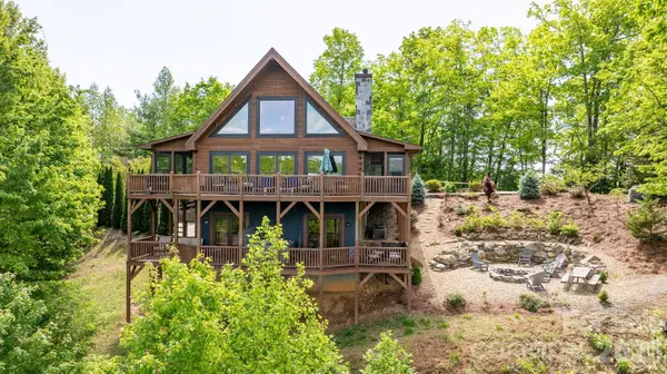6749 Fire Crest LN, Lenoir, NC 28645