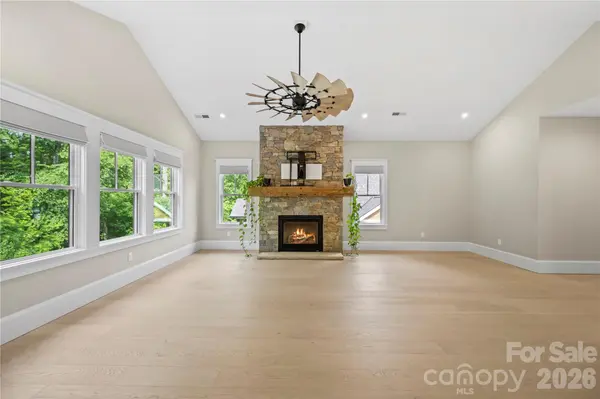 67 Starwood Valley TRL, Arden, NC 28704