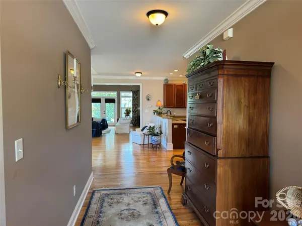 25 Copper CT, Hendersonville, NC 28792