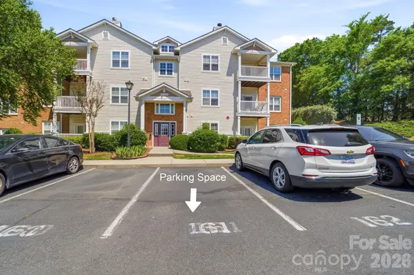 9976 Hyde Glen CT, Charlotte, NC 28262