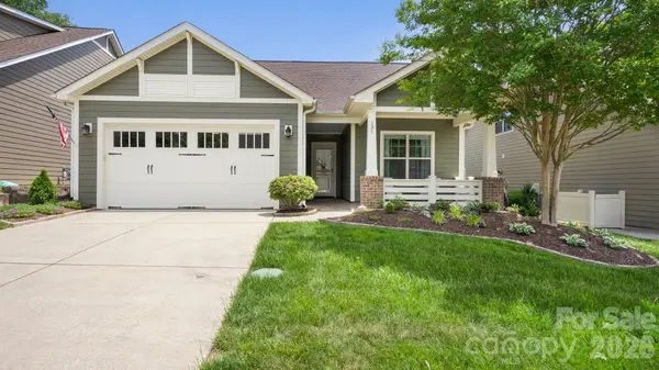131 Chimney Rock CT, Denver, NC 28037