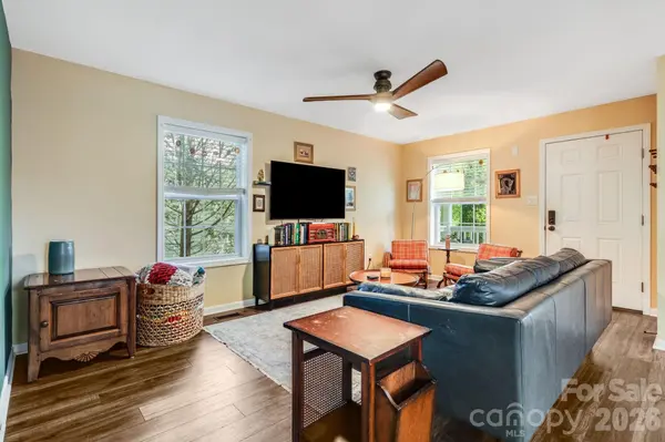 112 Shadowlawn DR, Asheville, NC 28806