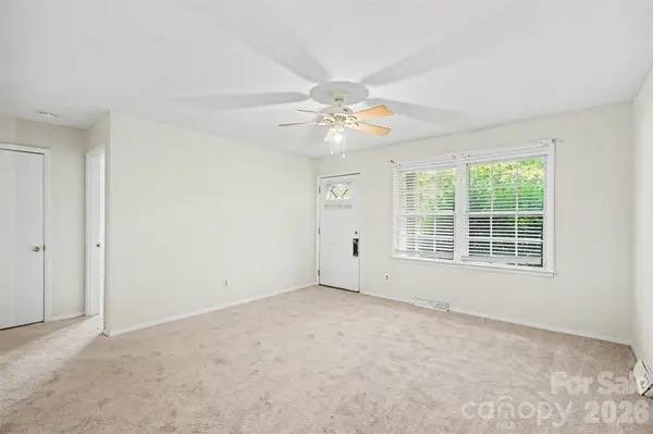 4809 Malibu DR, Charlotte, NC 28215