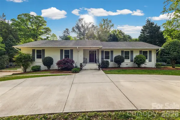 504 Fairway DR, Fort Mill, SC 29715