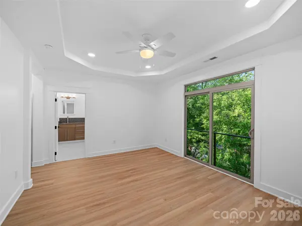 92 Cedar ST, Asheville, NC 28803