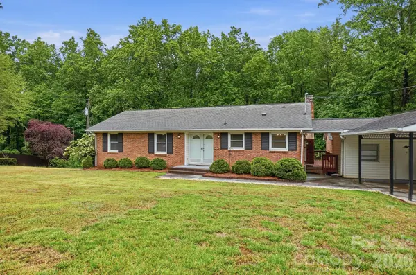 6704 Alanbrook RD, Charlotte, NC 28215