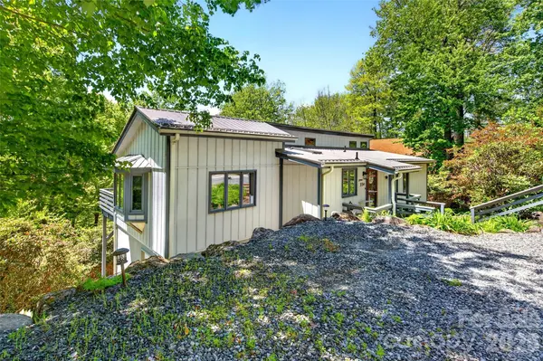 334 Harbor Lake RD, Newland, NC 28657