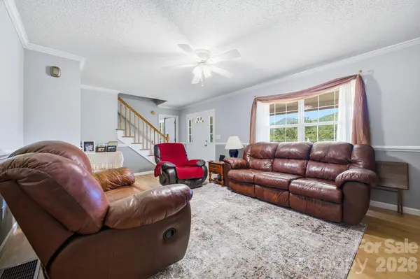 48 Open Range DR, Barnardsville, NC 28709