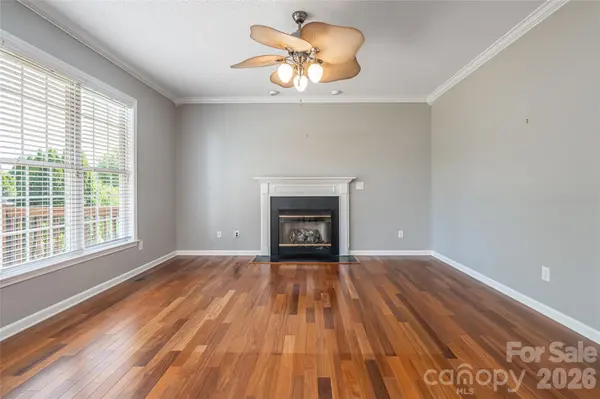 48 Brownstone CT, Fletcher, NC 28732