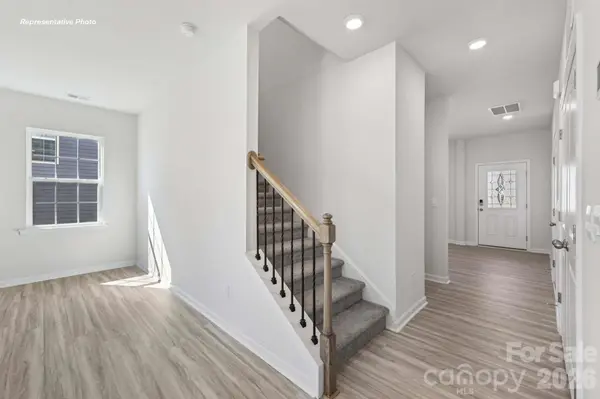 601 17th Avenue DR NE, Hickory, NC 28601
