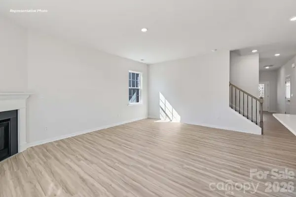 601 17th Avenue DR NE, Hickory, NC 28601