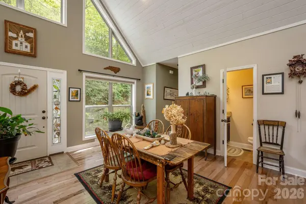 149 Hiwassee RD, Lake Toxaway, NC 28747
