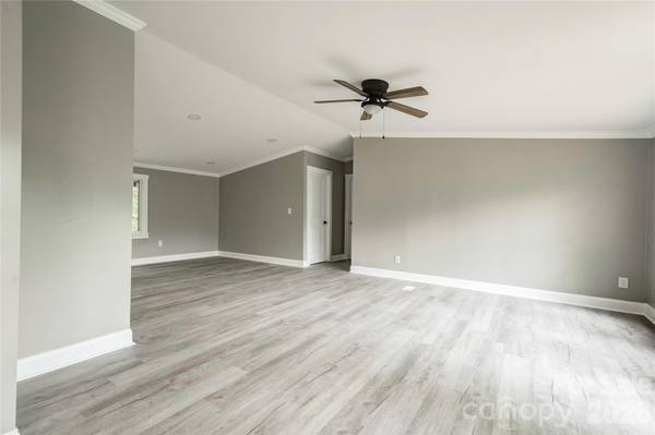 141 Knob Creek DR, Lawndale, NC 28090