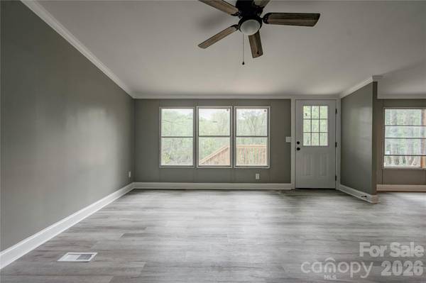 141 Knob Creek DR, Lawndale, NC 28090