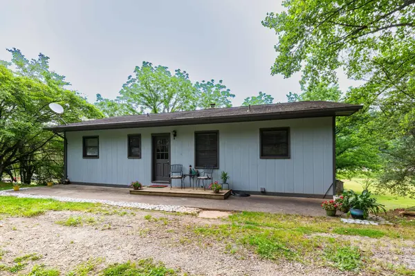 57 Gribble RD, Franklin, NC 28734