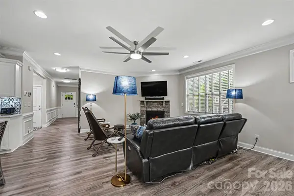 122 Boatwright LN, Mooresville, NC 28117