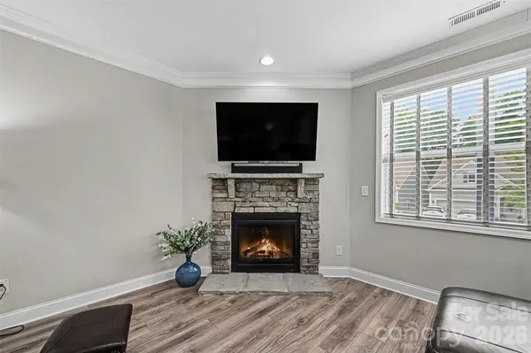 122 Boatwright LN, Mooresville, NC 28117