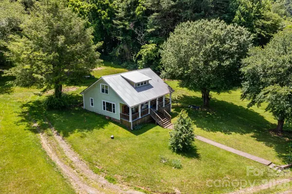 329 N Fork RD, Barnardsville, NC 28709