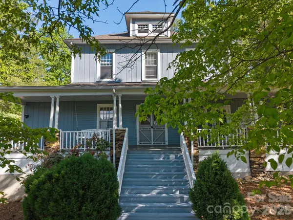 33 Vance AVE, Black Mountain, NC 28711