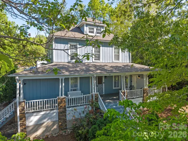 33 Vance AVE, Black Mountain, NC 28711