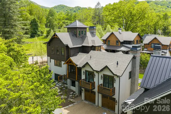 25 Rantis LN, Black Mountain, NC 28711