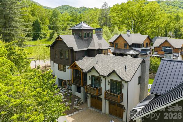 25 Rantis LN, Black Mountain, NC 28711