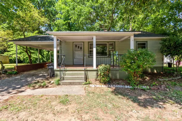412 Eastside DR, Statesville, NC 28625