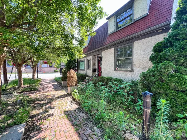 1 Swan ST, Asheville, NC 28803