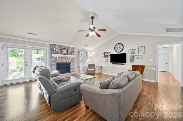2200 Wynbourne DR, Gastonia, NC 28056