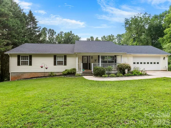 38 Brown Lynch RD, Candler, NC 28715