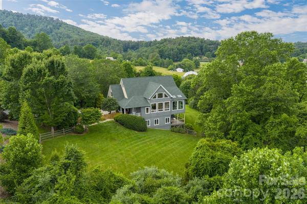 33 Bridle Path DR, Barnardsville, NC 28709