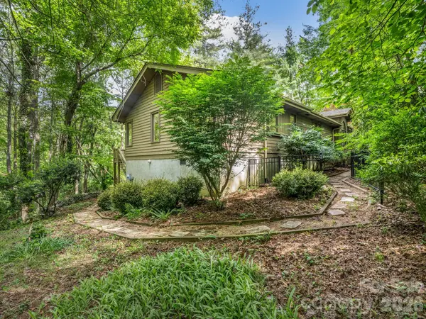 118 Timber Creek RD, Hendersonville, NC 28739
