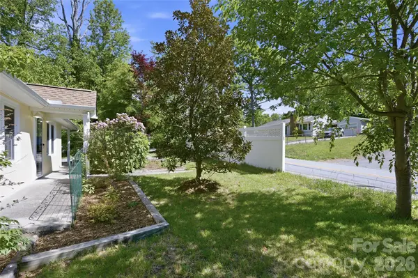 70 Cedar ST, Asheville, NC 28803