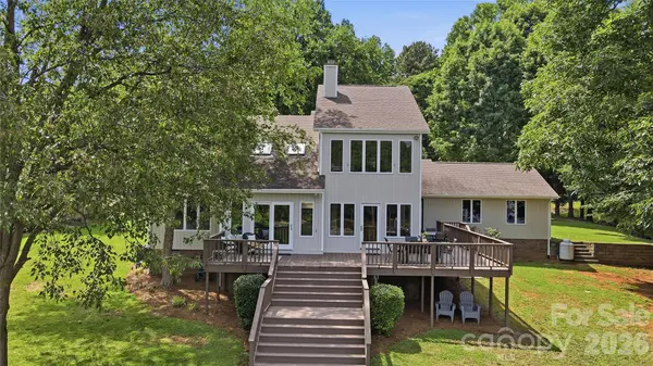 204 Bay Shore DR, Belmont, NC 28012