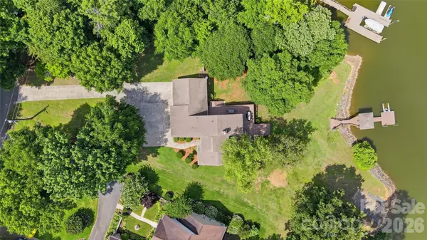 204 Bay Shore DR, Belmont, NC 28012