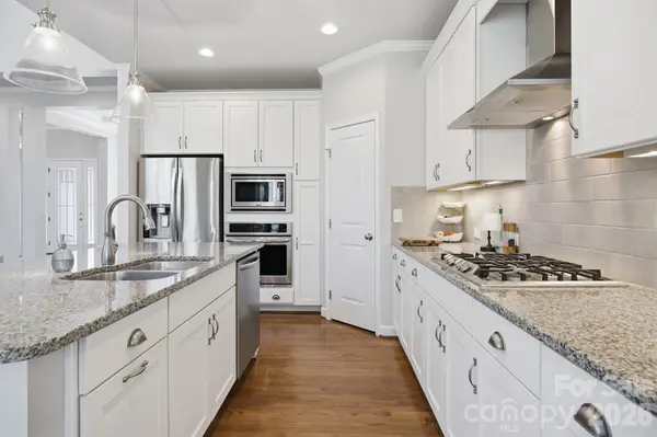4198 Abernathy PL, Harrisburg, NC 28075