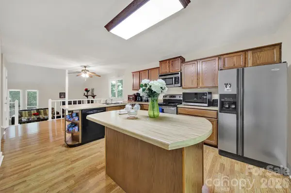 11510 Gelding DR, Charlotte, NC 28215
