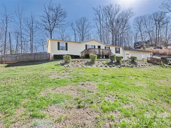 136 Peaceful Valley DR, Leicester, NC 28748