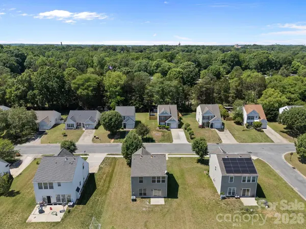 10410 Roundleaf DR, Charlotte, NC 28213