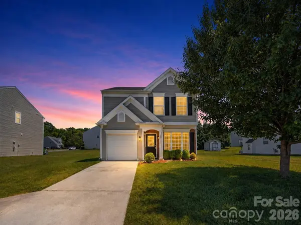 10410 Roundleaf DR, Charlotte, NC 28213