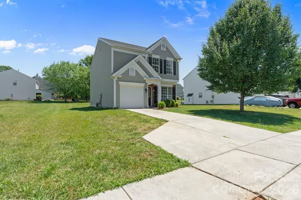 10410 Roundleaf DR, Charlotte, NC 28213